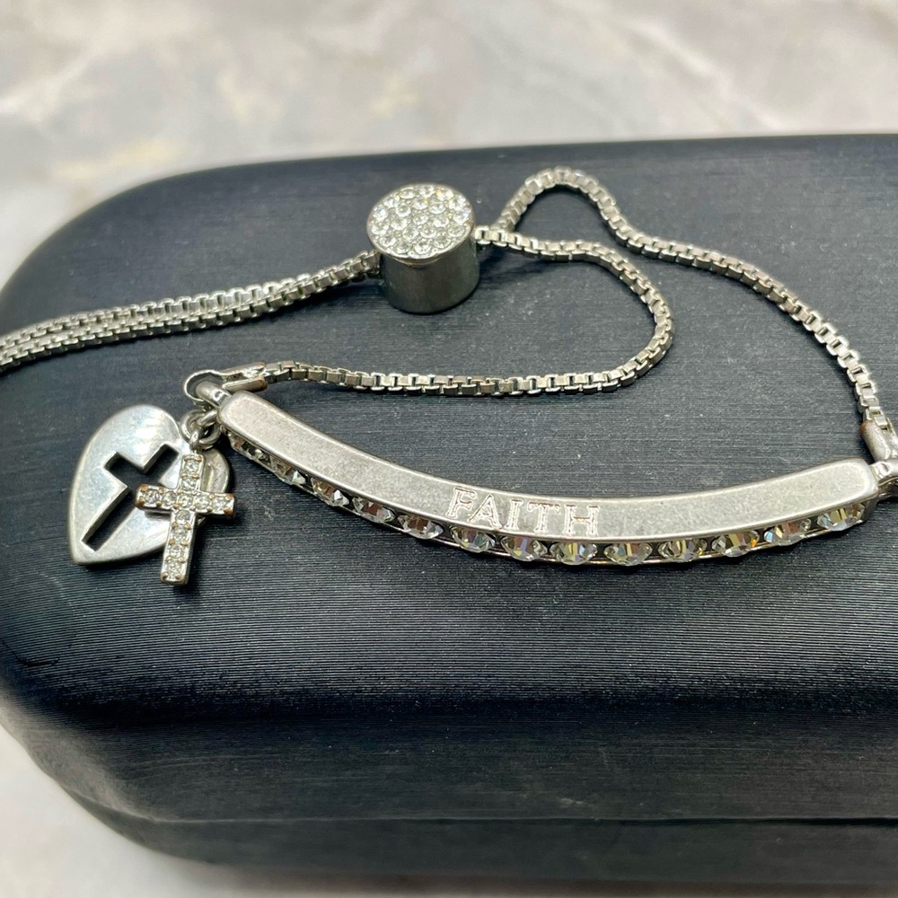 Brilliance Swarovski Faith Bar Bracelet w/Heart and Cross Charms. Silver Plated